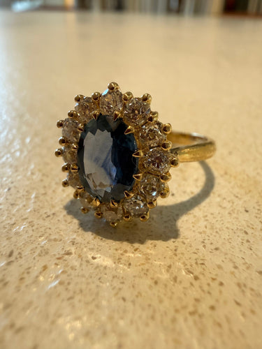 Yellow gold, blue sapphire and diamond ring 58 Facettes