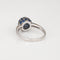 Bague Bague empilable en or blanc 18 carats avec saphir et diamants, taille 7, bijoux fins Estate Fine Jewelry 58 Facettes G14016
