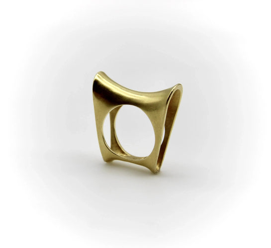 Bague 45 Bague selle moderniste vintage en or 18 carats 58 Facettes A1003E