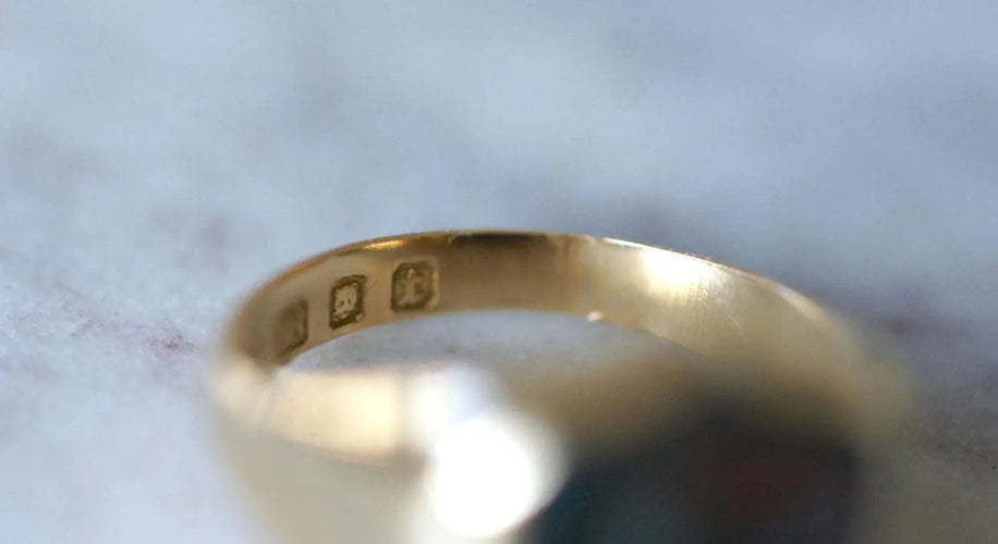 Bague Bague chevalière Intaille or jaune Jaspe Sanguin 58 Facettes