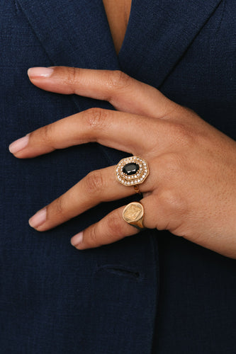 Bague 52 Bague en or jaune, saphir et diamants 58 Facettes