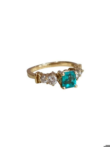 Bague 51.5 Bague vintage or jaune sertie d'une émeraude et de diamants 58 Facettes