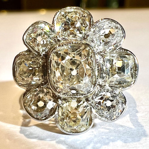 Bague 52 Bague Diamants taille coussin taille ancienne 3,40 carats, or 18 carat , Époque XIXe siècle 58 Facettes 7344 A