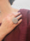 Bague Bague en or blanc et pavage en diamants 58 Facettes 258990
