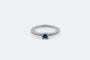 Bague 13 / Oro Bianco Anello in oro bianco con zaffiro e diamanti 58 Facettes ANL651