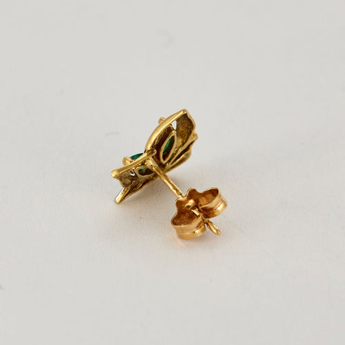 Boutons d'oreilles en or jaune et gris, émeraudes 58 Facettes CHA55472