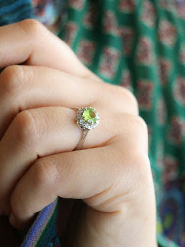 Bague 53 Bague péridot entourage diamants 58 Facettes 1174.6