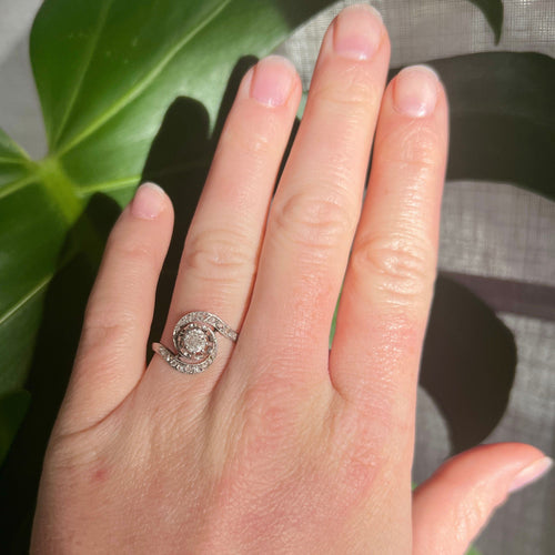 Bague 57 Bague Tourbillon Diamants taille ancienne 0,30 carat 58 Facettes 377