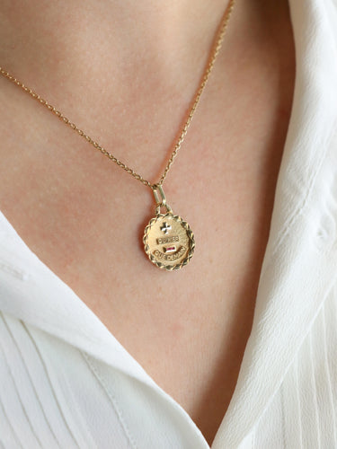 Pendentif Médaille amour Augis ronde Plus hier Moins que demain or jaune rubis 58 Facettes 1140.4