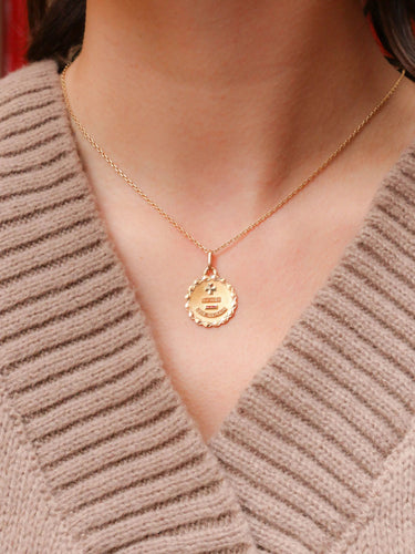 Pendentif Médaille amour Augis ronde Plus qu’hier moins que demain or jaune rubis 58 Facettes J498