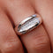 Bague Bague en or blanc et diamants 58 Facettes 20319