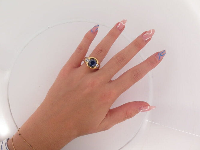 Bague 57 vintage bague POIRAY sertie saphir & diamants baguettes en or jaune 58 Facettes 261196
