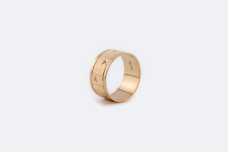 Bague Oro Giallo / 13 Anello a fascia in oro giallo con stelline 58 Facettes ANL858