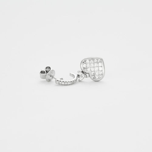 Boucles d'oreilles Paire de boucles d’oreilles en or gris et diamants 58 Facettes 230350