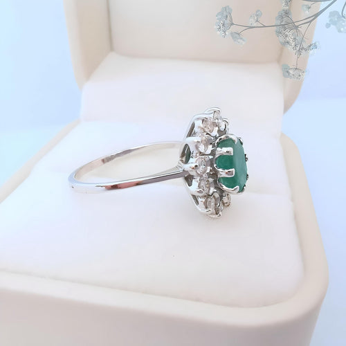 Bague 57.5 Bague marguerite vintage émeraude et diamants 58 Facettes AA 1740