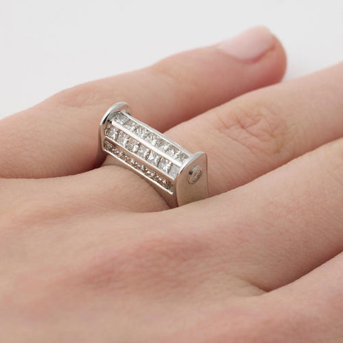 Bague 52 Bague or blanc et diamants 58 Facettes