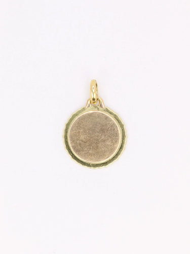 Pendentif Médaille amour Augis ronde striée Plus qu'hier moins que demain or jaune diamants rubis 58 Facettes J620