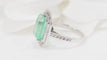 Bague 52 Bague double entourage en or blanc, émeraude de colombie certifiée et diamants 58 Facettes 32636