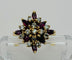 Bague 47 Bague en or avec rubis et diamants. 58 Facettes 50156