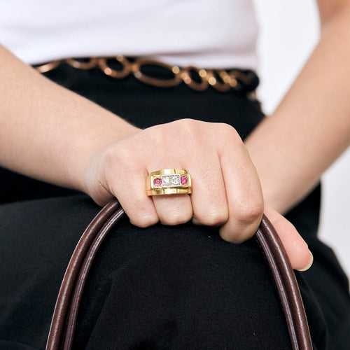 Bague 55,5 Bague tank or jaune et gris, diamants et rubis de synthèse 58 Facettes ALE42292