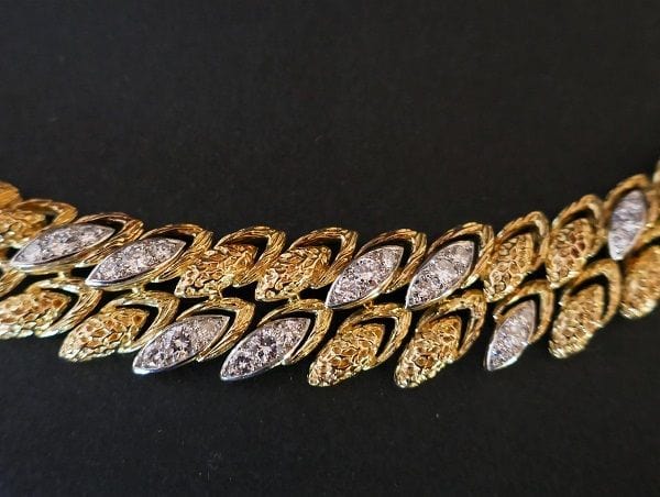 Collier Collier en or jaune et platine serti de 48 diamants 58 Facettes