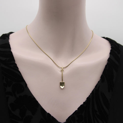 Pendentif Breloque ou pendentif en forme de pelle en or 18 carats 58 Facettes A2001H