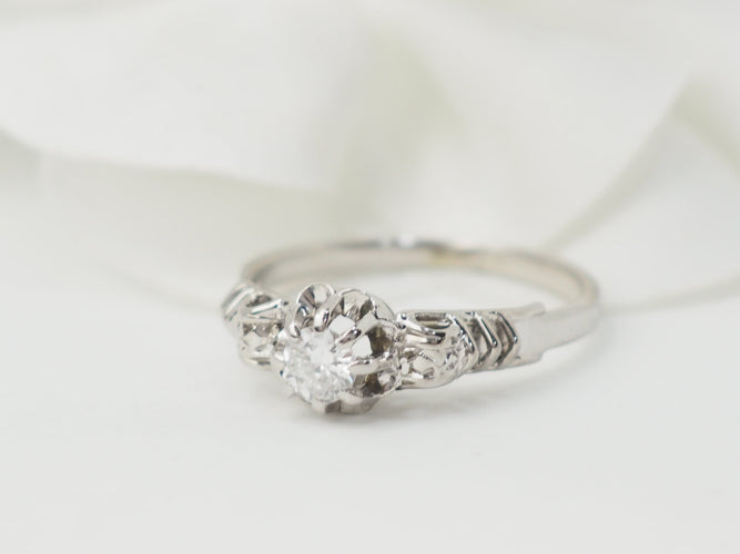Bague 53.5 Bague solitaire en or blanc et platine, diamant 0,23ct 58 Facettes 33120