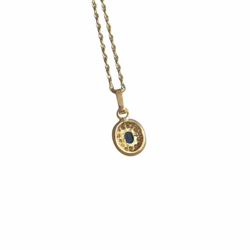 Pendentif Pendentif or jaune saphir ovale entourage diamants 58 Facettes 377