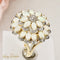Bague fleur impressionnante en or 14 carats ornée d'opales lumineuses