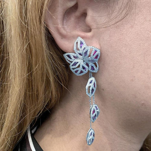 Boucles d'oreilles Boucles d'oreilles Cartier, "Caresse d'Orchidées", or blanc, rubis, améthystes et diamants. 58 Facettes 29822
