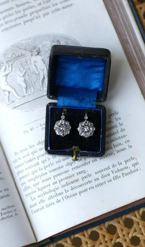 Boucles d'oreilles Dormeuses Marguerite Diamants Taille Rose 58 Facettes