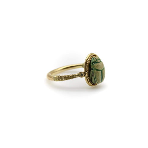 Bague Bague pivotante en or 14 carats style victorien avec motif scarabée de style néo-égyptien 58 Facettes A20030