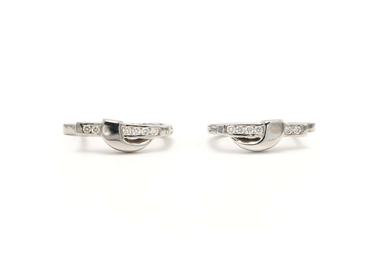 Boucles d'oreilles Boucles d'oreilles contemporaines en or blanc serties de diamants 58 Facettes B624