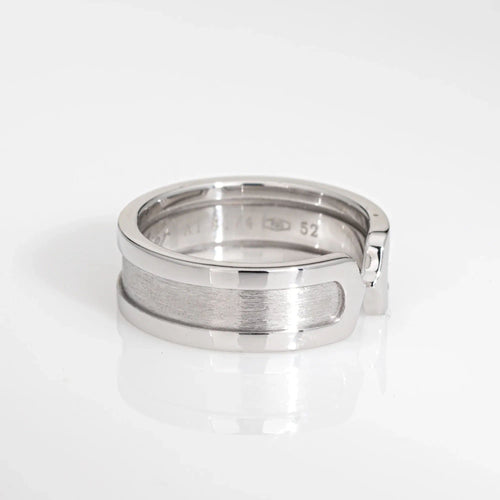 Bague Double C avec logo Cartier, vers 2000, en or blanc 18 carats, taille 6, signée, vintage