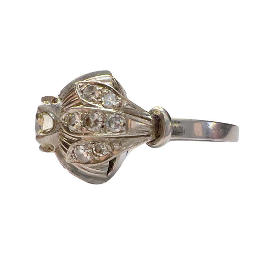 Bague Bague au design rétro en or blanc avec diamants 58 Facettes CH56