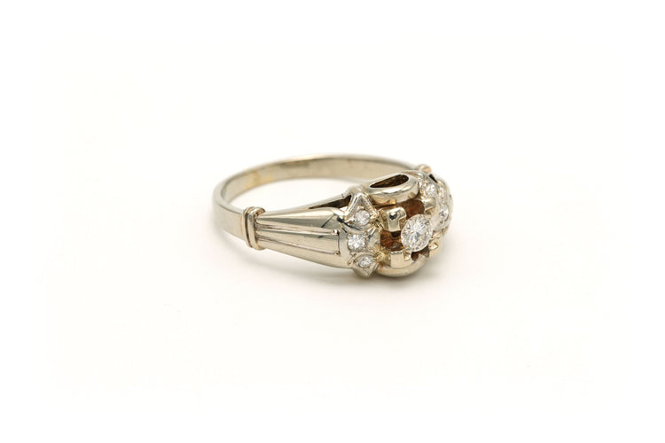 Bague 56 Bague Art Déco en or blanc sertie de diamants 58 Facettes 19785
