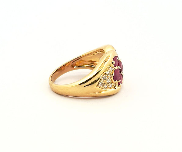 Bague 58 Bague vintage en or jaune , rubis et diamants 58 Facettes