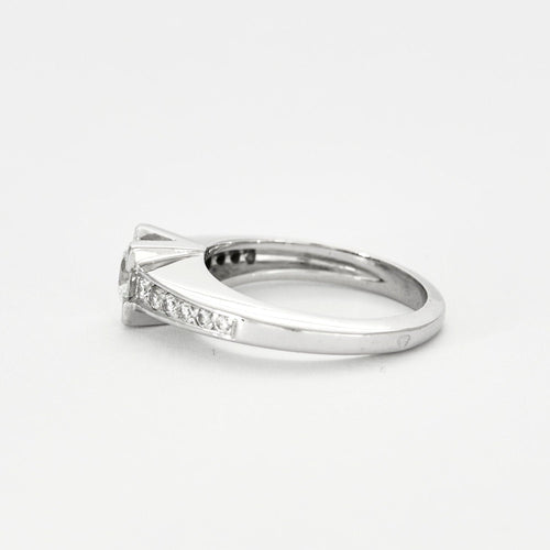 Bague Bague en platine avec diamants 58 Facettes 240233