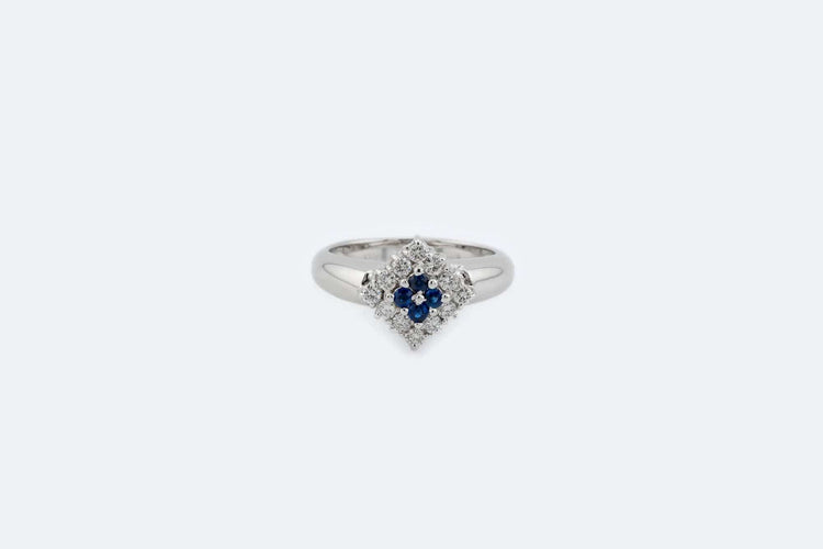 Bague 48 Bague en or blanc avec diamants et saphir 58 Facettes ANL649