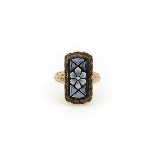 Bague Bague victorienne en or 14 carats sculptée à motifs floraux et en agate rubanée 58 Facettes