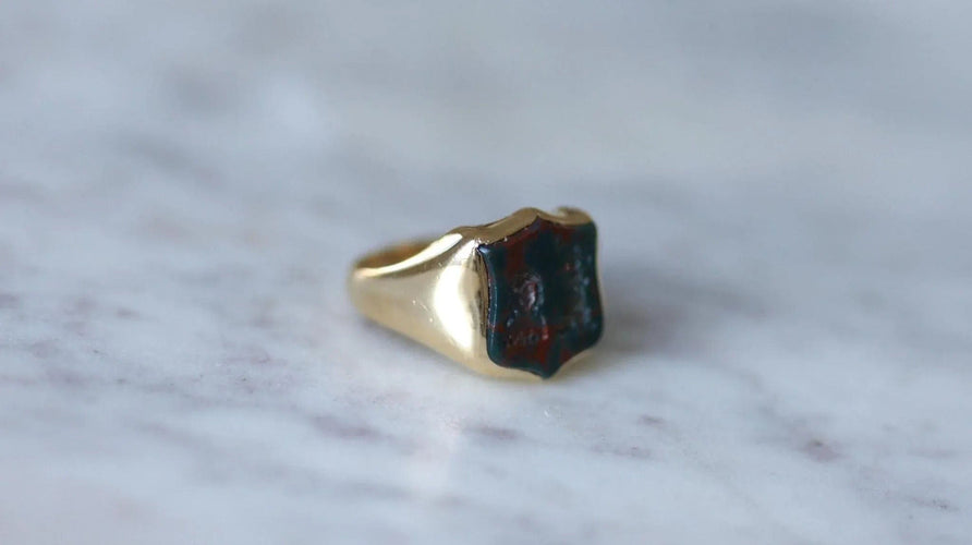 Bague Bague chevalière Intaille or jaune Jaspe Sanguin 58 Facettes