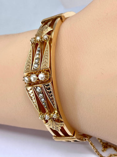 Bracelet jonc en or 18 carats et perles fines . Epoque Napoléon III
