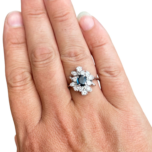 Bague 58 Bague fleur or blanc, saphir et diamants 58 Facettes 256