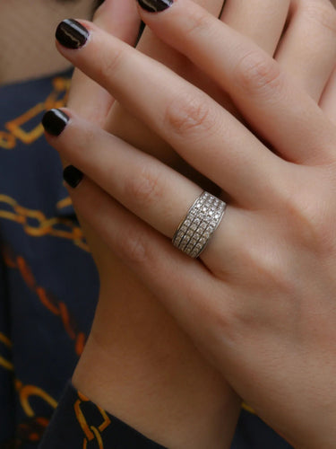 Bague Bague bandeau vintage en or blanc et diamants 58 Facettes J20