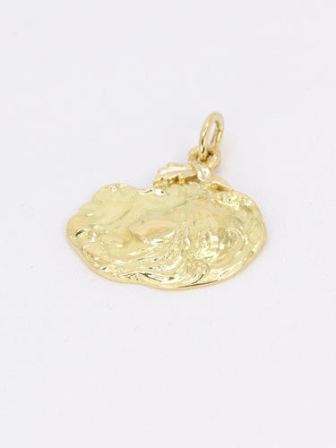 Pendentif JOE DESCOMPS Médaille femme Art Nouveau or jaune 58 Facettes 1102.2
