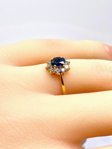 Bague en or jaune 18 carats, saphir et diamants