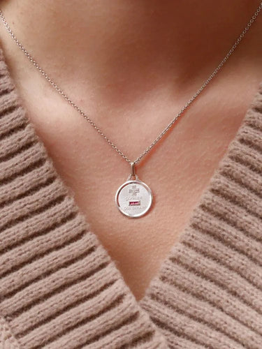 Pendentif Médaille amour Augis ronde Plus qu'hier moins que demain or blanc diamant rubis 58 Facettes J453