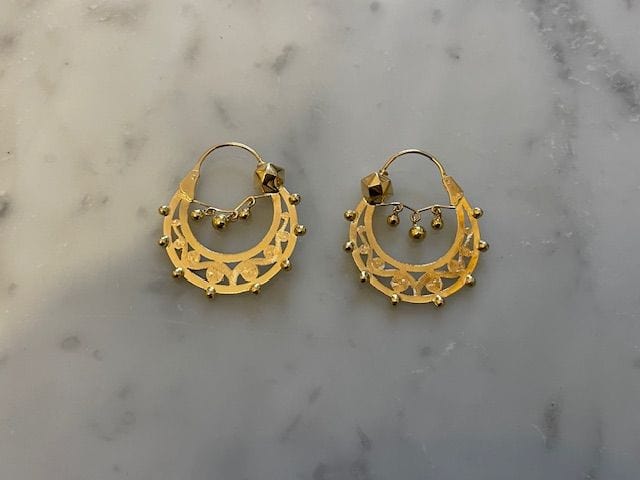 Boucles d'oreilles Grandes créoles savoyarde, en or jaune 58 Facettes
