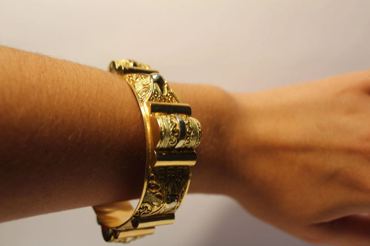Bracelet Bracelet manchette en or 58 Facettes 11426c