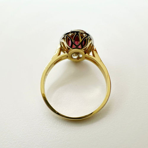 Bague 55 Bague vintage en or jaune avec halo de rubellite et de diamants. 58 Facettes 50347